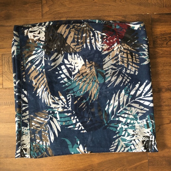 Beautiful Blue Scarf/Wrap - Picture 2 of 4